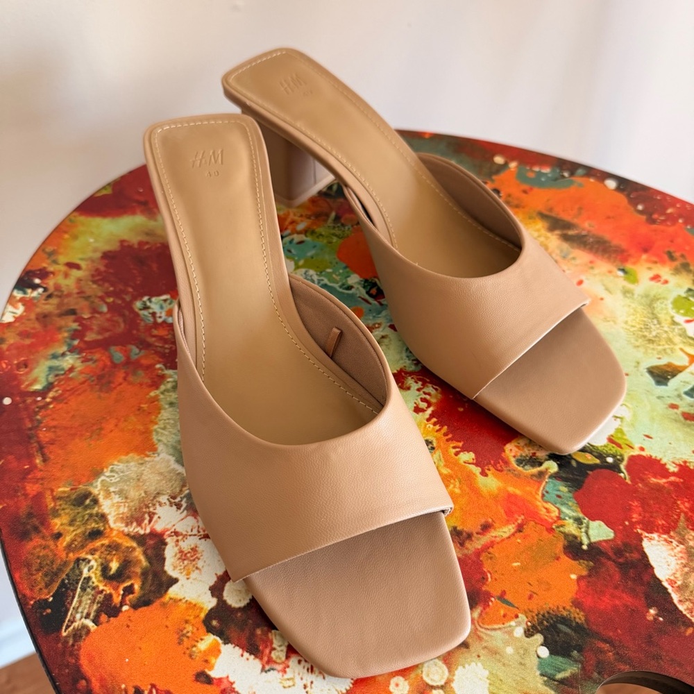 H&M Beige Open-Toe Slide Mules - NEVER WORN